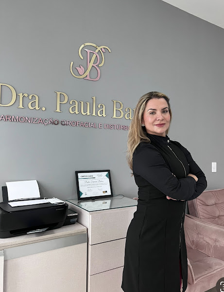 Foto 2 de Dra. Paula Barros Odontologia Estética e harmonização