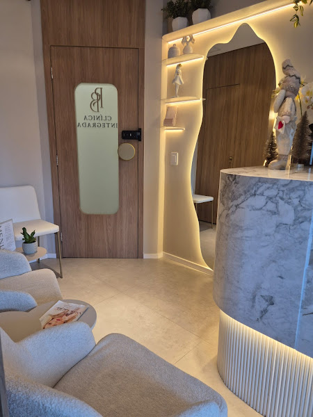 Foto 2 de Dra. Paula Blancaire | Harmonização Facial Vila Olímpia