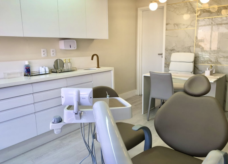 Foto 2 de Dra. Paula Duarte - Reabilitação Oral e Harmonização Facial