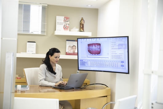 Foto 2 de Dra. Paula Gregolin, Dentista