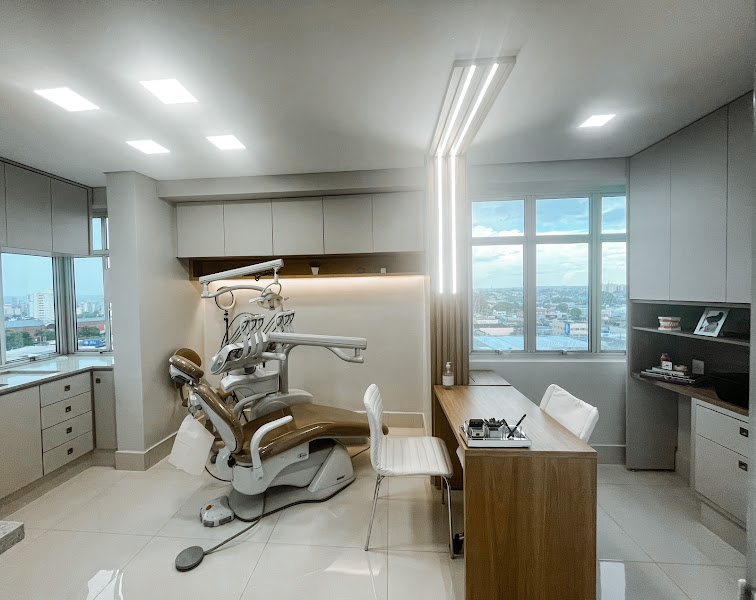 Foto 2 de Dra. Paula Moreira | Clínica Odontológica | Clareamento Dental em Uberlândia