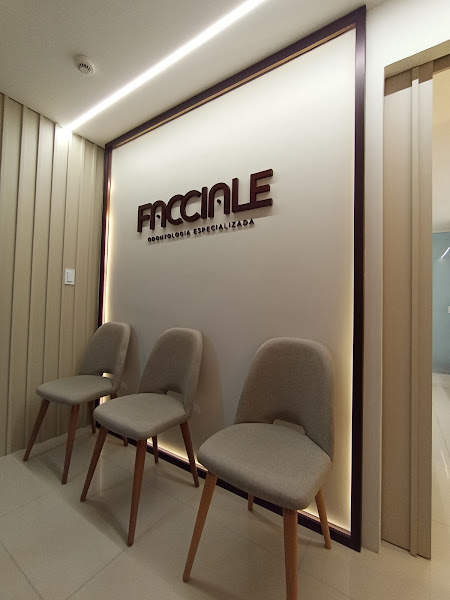 Foto 2 de Dra Paulinne Rezende