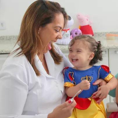 Foto 2 de Dra Priscila Soares- Odontopediatra
