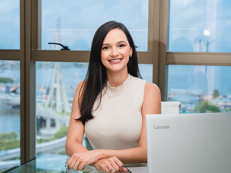 Foto de Dra. Priscilla Ribeiro Resende, Dentista