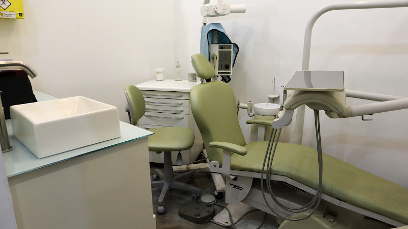 Foto 2 de Dra. Priscilla Salomão odontologia integrada