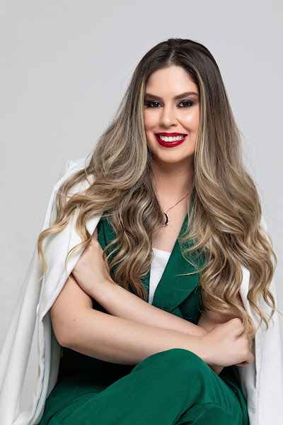 Foto 3 de Dra Priscyla Garcia - Belo Horizonte - Lentes em Porcelana, Reabilitação Sobre Implantes, Lentes em Resinas, Dentista.