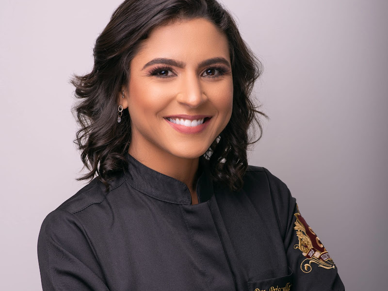 Foto 6 de Dra Priscyla Garcia - Belo Horizonte - Lentes em Porcelana, Reabilitação Sobre Implantes, Lentes em Resinas, Dentista.