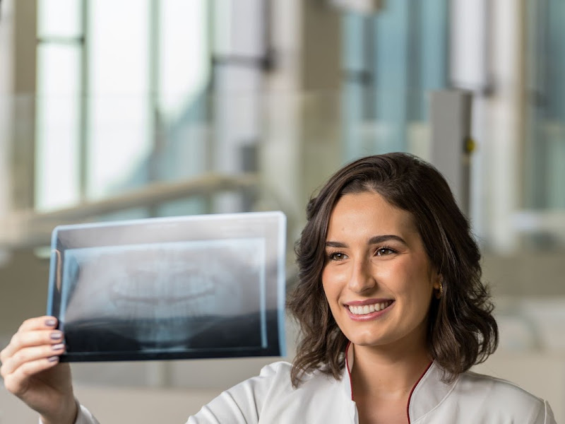 Foto 10 de Dra Rafaela Mazim – Reabilitação Oral e Estética