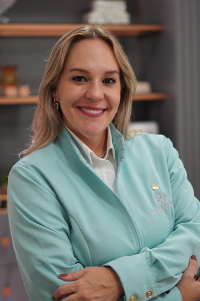 Foto 2 de Dra Rafaela Menino
