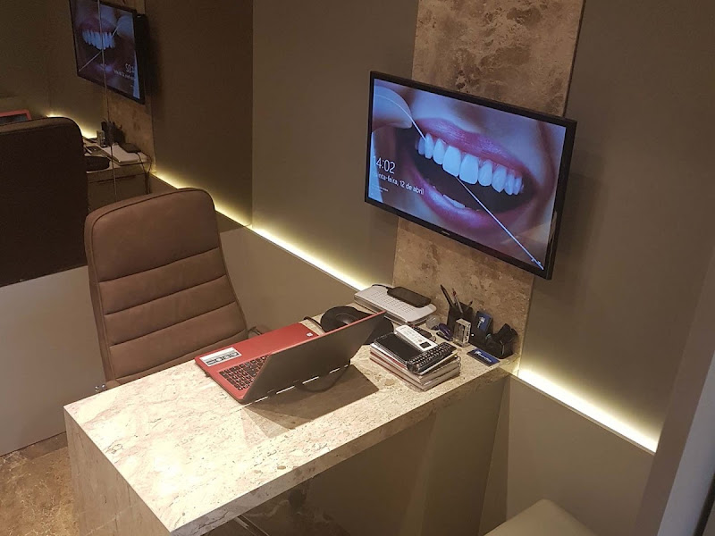 Foto 9 de Dra. Rafaela Muniz/Cirurgiã-Dentista