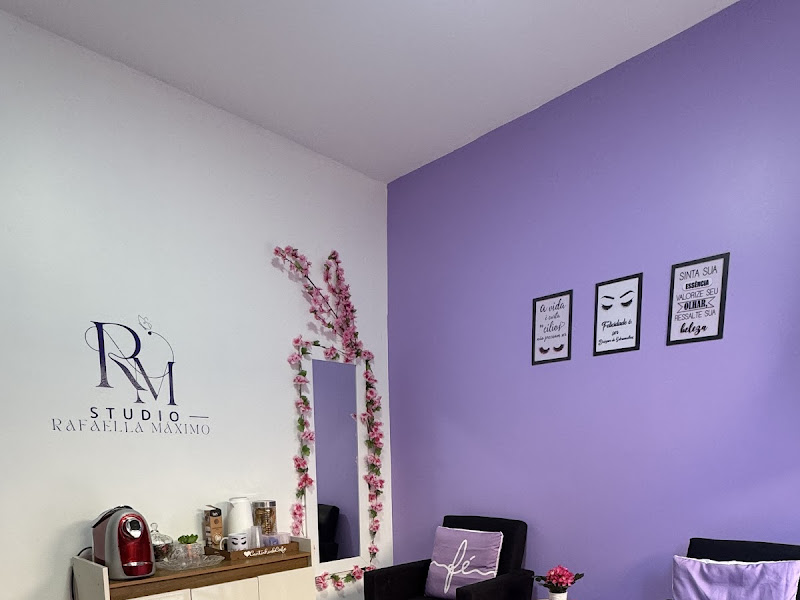 Foto 2 de Dra . Rafaella Bucar - Rinomodelação