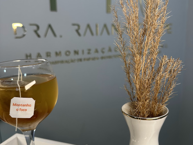 Foto 3 de Dra Raiana Felipe - Harmonização Orofacial