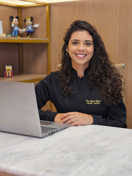 Foto 2 de Dra Raissa Naves Dentista