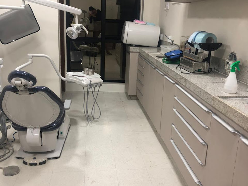 Foto 2 de Dra. Raíssa Santos Odontologia Especializada