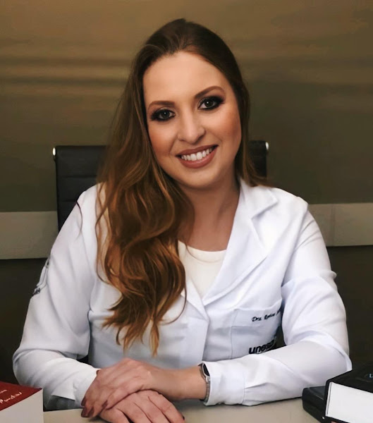 Foto 3 de Dra. Raíssa Schwam | Dentista 24h Araçatuba