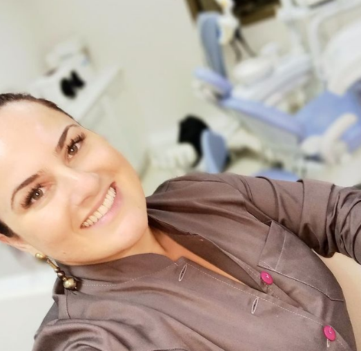 Foto 2 de Dra. Raquel Zarur | Cirurgiã-Dentista