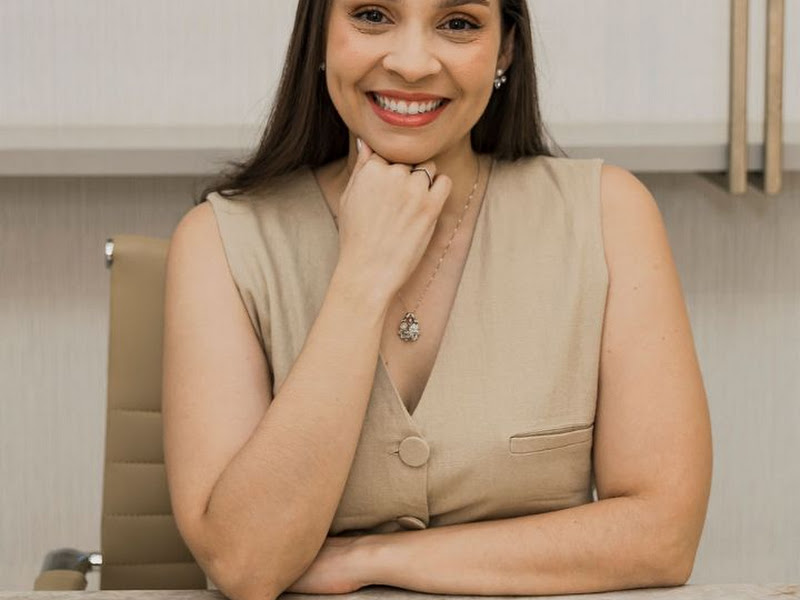 Foto 6 de Dra Rayelle Guimarães