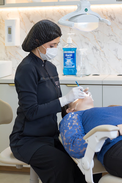Foto 2 de Dra. Rayza Mancuzo - Dentista em Bauru