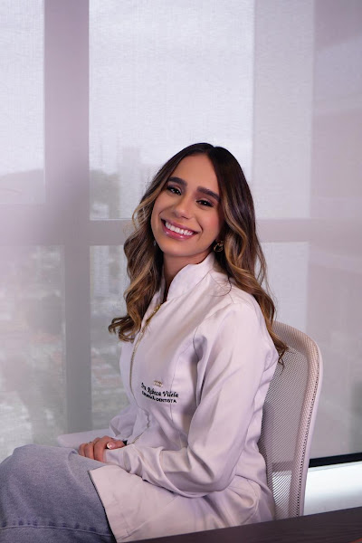 Foto 2 de Dra. Rebeca Vilela - Ortodontia - Natal/RN