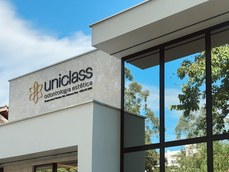 Foto 7 de Dra. Rebecca Reis