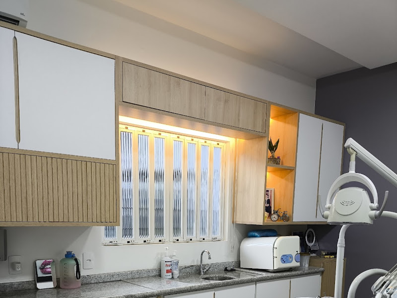 Foto 10 de Dra. Rebecca Reis