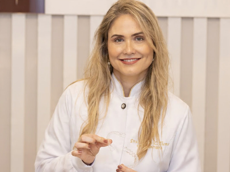 Foto 3 de Dra Renata Cabral Quemel - Dentista - Barra da Tijuca