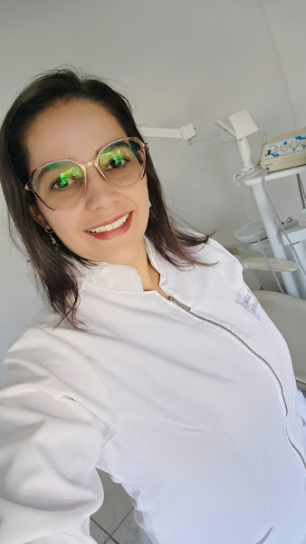 Foto 2 de Dra Renata Kamisque Odontologia e Estética