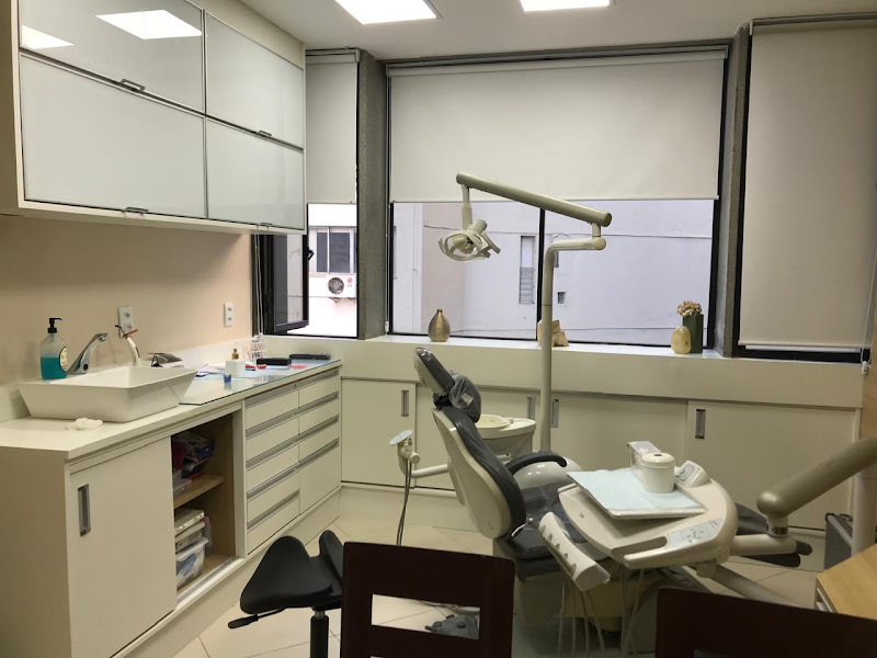 Foto 3 de Dra Renata Klang Odontologia Alinhadores
