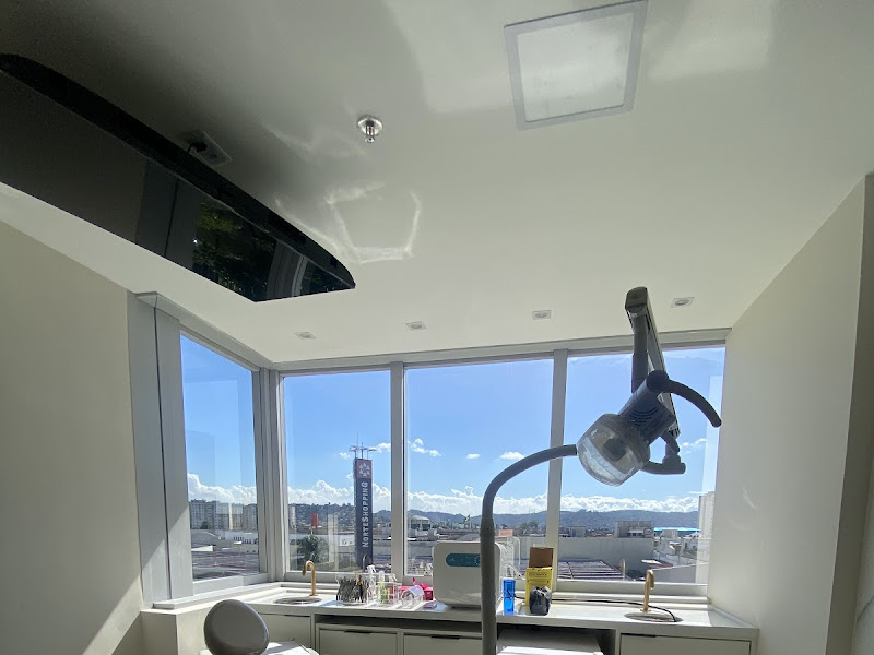 Foto de DRA RENATA LOUREIRO - HARMONIZAÇÃO FACIAL