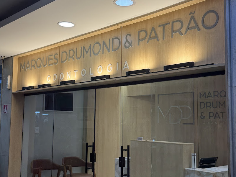 Foto 3 de Dra.Renata Patrão | Facetas e Prótese Dentária