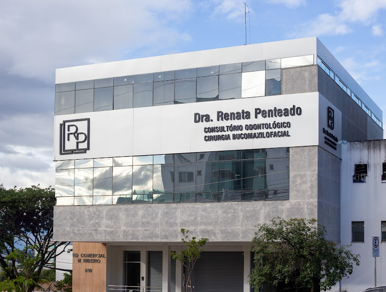 Foto 2 de Dra. Renata Penteado Odontologia e Cirurgia Bucomaxilofacial