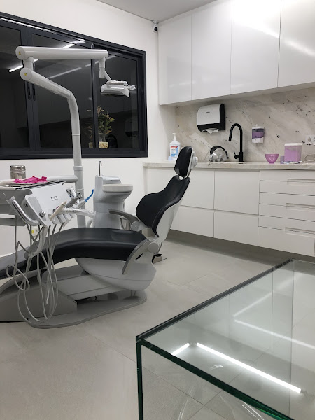 Foto 2 de Dra Renata Teixeira - odontologia e estética facial