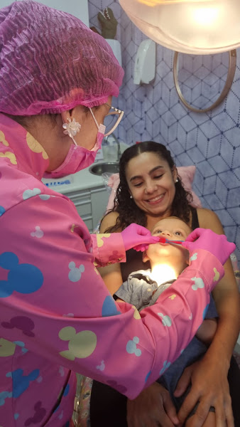 Foto 2 de Dra Rhayany Lindenblatt- Odontopediatria e Frenectomia RJ