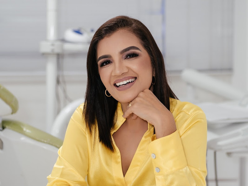 Foto 2 de Dra. Rísia