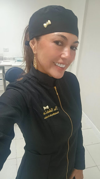 Foto 2 de Dra Roberta Almeida | Implante Dentário Curitiba