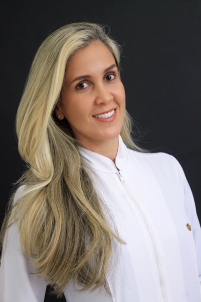Foto 2 de Dra Roberta Andrade - Saúde e Estética Oral