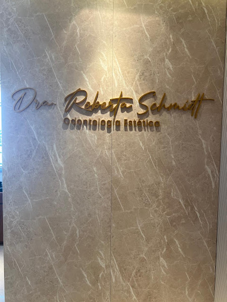 Foto 2 de Dra. Roberta Schmidt Odontologia Especializada