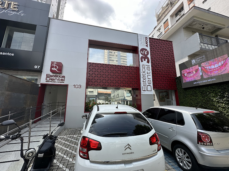 Foto 2 de Dra. Rose Marques Estética Dental - Implantes e Próteses