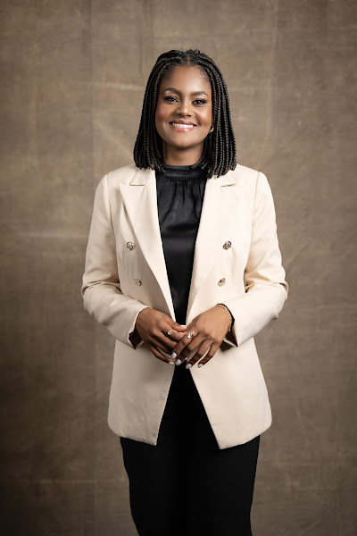 Foto 3 de Dra. Sabrina Andrade | Tratamento de Canal, Restaurações, Limpezas e Clareamento Dental