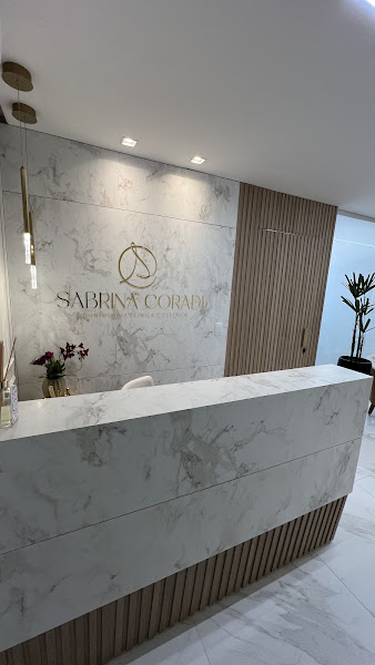 Foto 2 de Dra Sabrina Coradi - Odontologia Clínica e Estética