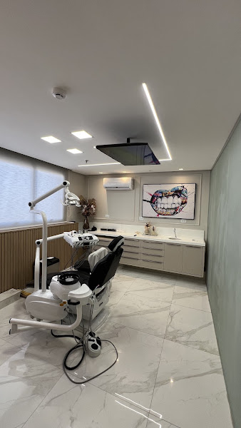 Foto 3 de Dra Sabrina Coradi - Odontologia Clínica e Estética