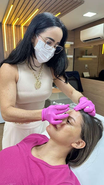 Foto 3 de Dra Sabrina Menezes - Harmonização Facial/Valadares