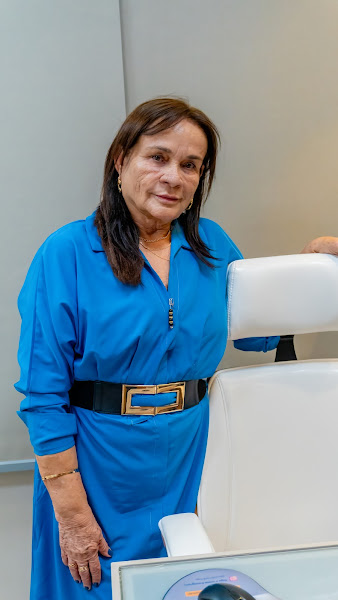 Foto 2 de DRA. SAIRA DE ALMEIDA CARVALHO LIMA - DENTISTA - BUCOMED