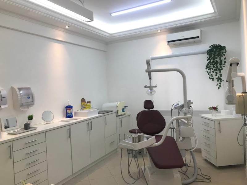 Foto 2 de Dra Samantha Alkmin - Dentista Centro de Mogi das Cruzes
