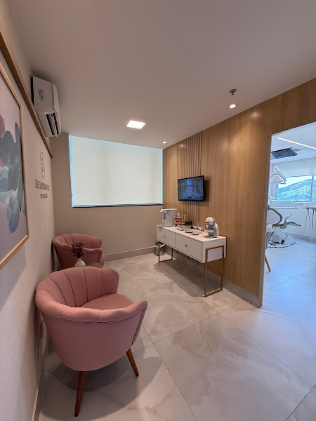 Foto 2 de Dra. Samantha Pigati | Harmonização Facial