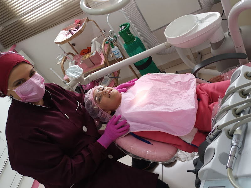 Foto de Dra Sandra dentista Biológica