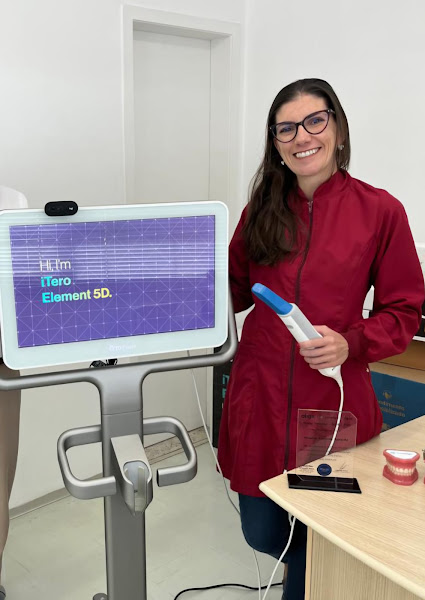 Foto 2 de Dra Sandra Spinola - Odontologia