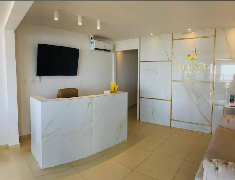 Foto 3 de Dra Sandy Moreno - Tratamento de canal e urgência (dor de dente)