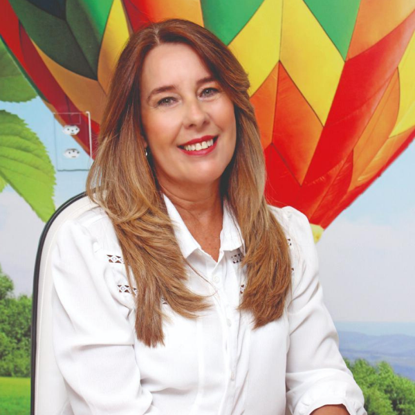 Foto 2 de Dra Sávia Valeriano