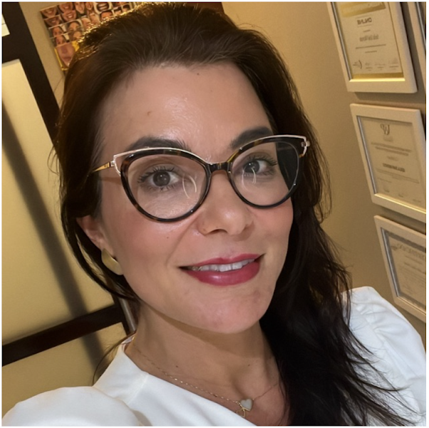 Foto 2 de Dra Seila Savi Mondo